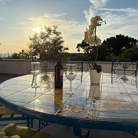 Relax Ischitana - Terrazza Con Giardino