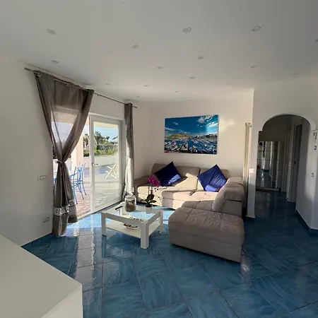 Hébergement de vacances Ischitana - Terrazza Con Giardino *