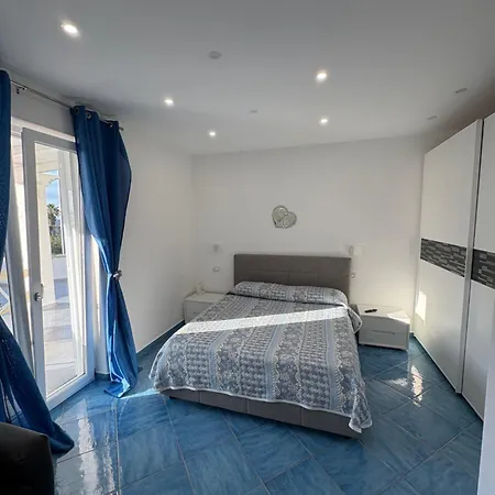 Ischitana - Terrazza Con Giardino