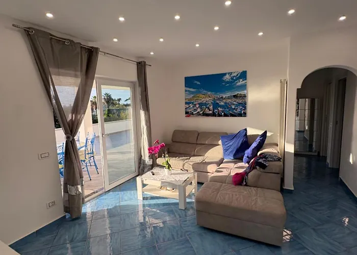 Ischitana - Terrazza Con Giardino Semesterbostad *